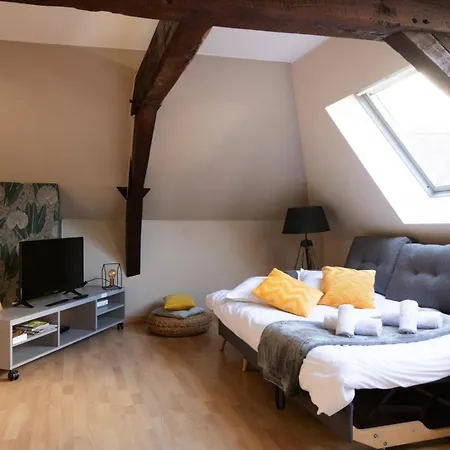 Charming Duplex In Center: 4 People