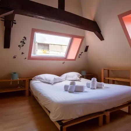 Charming Duplex In Center: 4 People *