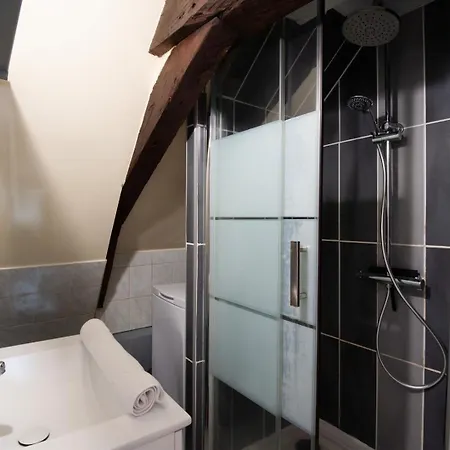 Charming Duplex In Center: 4 People *